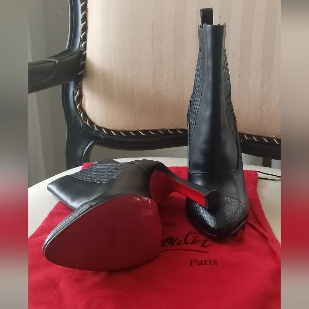 Like new Louboutin high heel boots